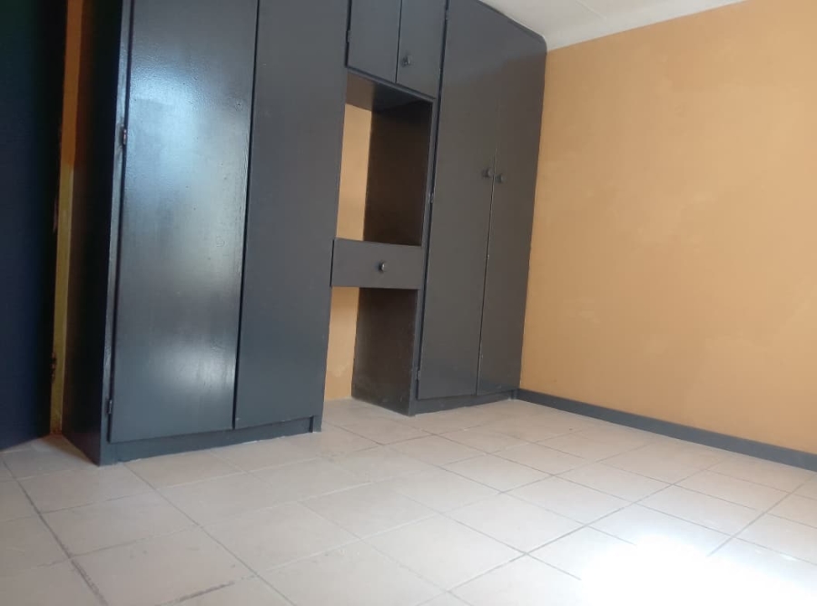2 Bedroom Property for Sale in Roodepan Northern Cape